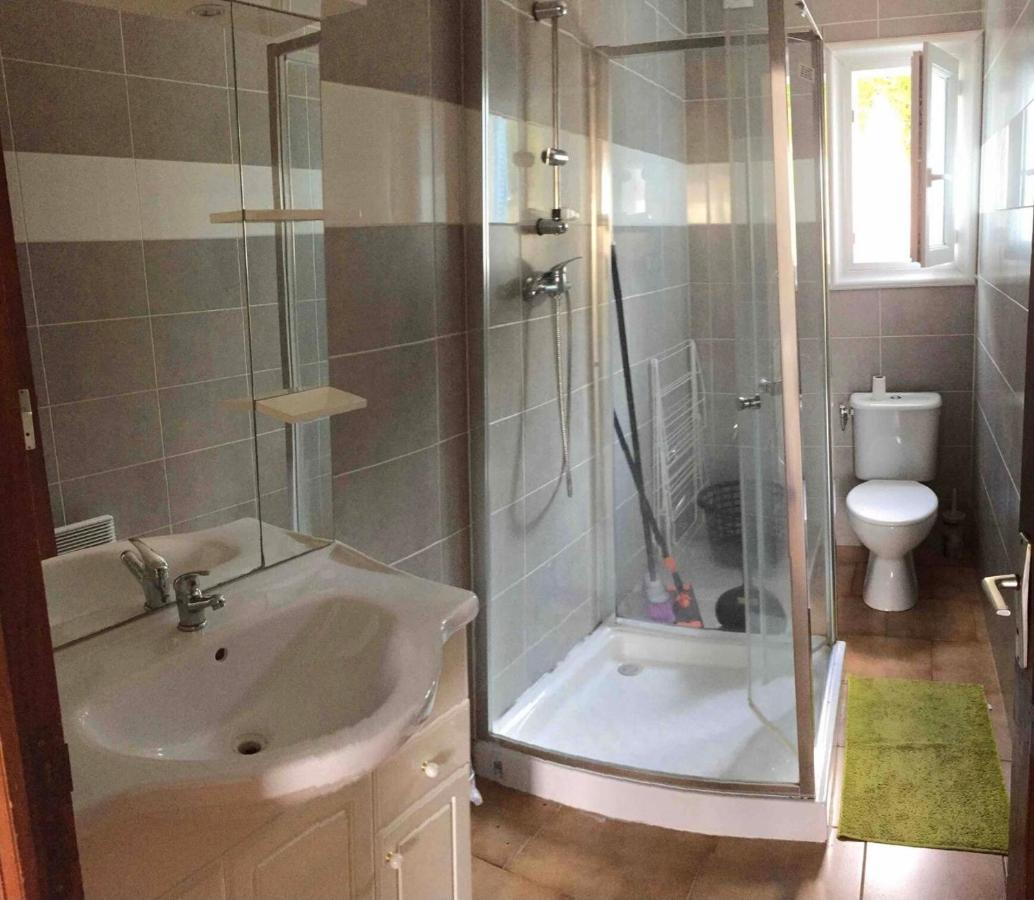 Joli T2 Dans Appartement *